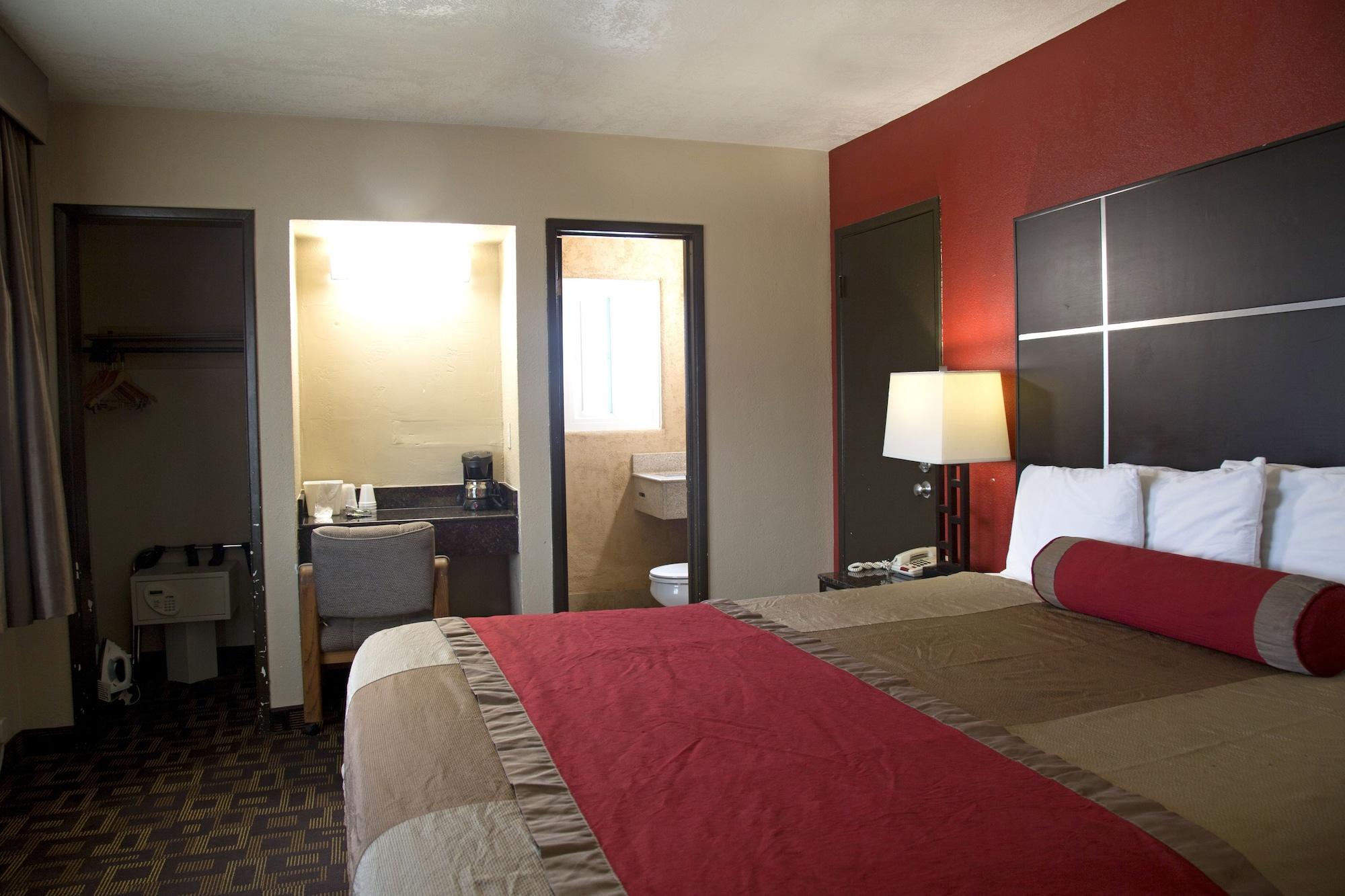 Harbor Inn & Suites Oceanside Exterior photo